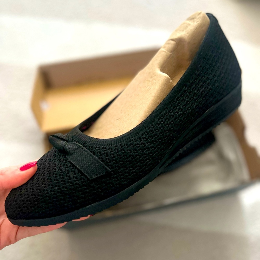 Skechers Black Flats with Textured Fabric and Bow Detail